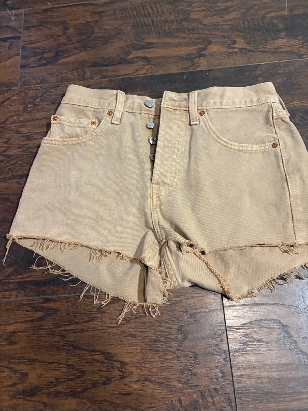 Levi's Beige High-Rise Frayed-Hem Denim Shorts